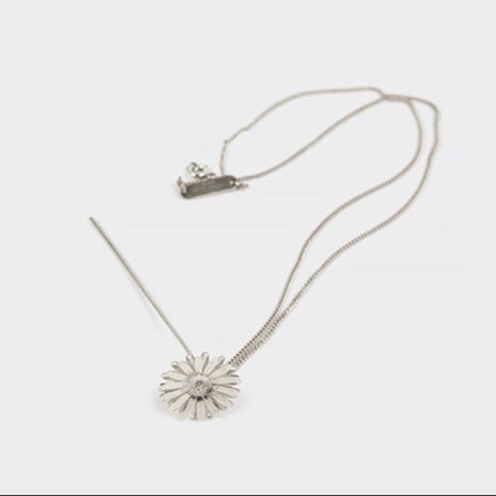 Maison Martin Margiela Daisy Pendant Necklace
